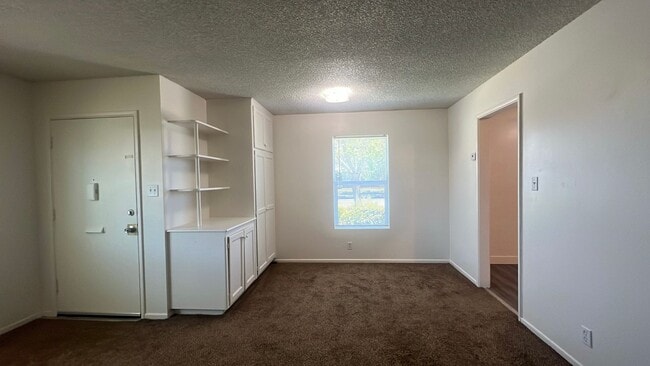 Building Photo - 45309 10th St W