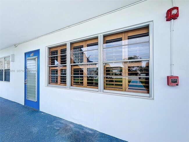 Building Photo - 226 Newport Dr