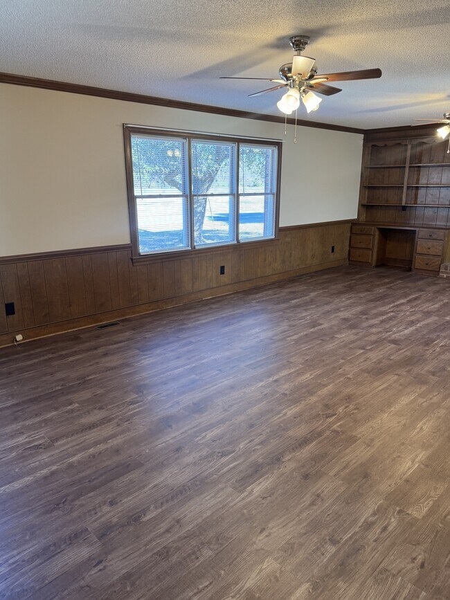 Building Photo - 3564 Mills Rd