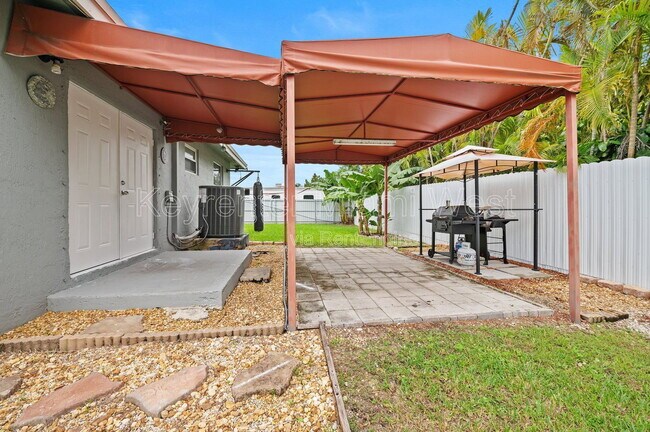 Building Photo - 14290 SW 287th St