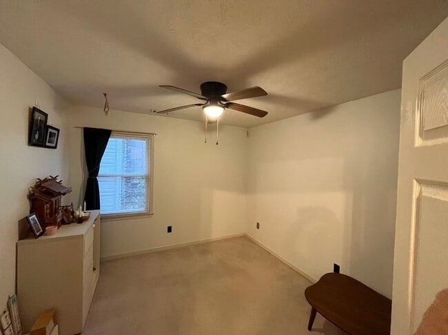 Building Photo - 3626 White Pine Dr