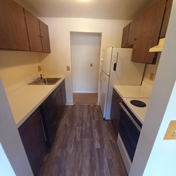 Primary Photo - 4109 Pine Hollow Dr