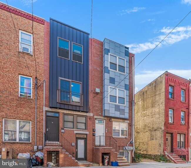 Building Photo - 1724 Monument St