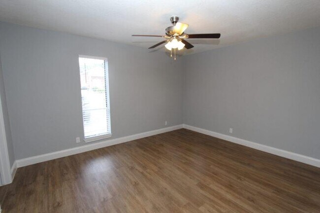 Building Photo - 6509 Berkman Dr