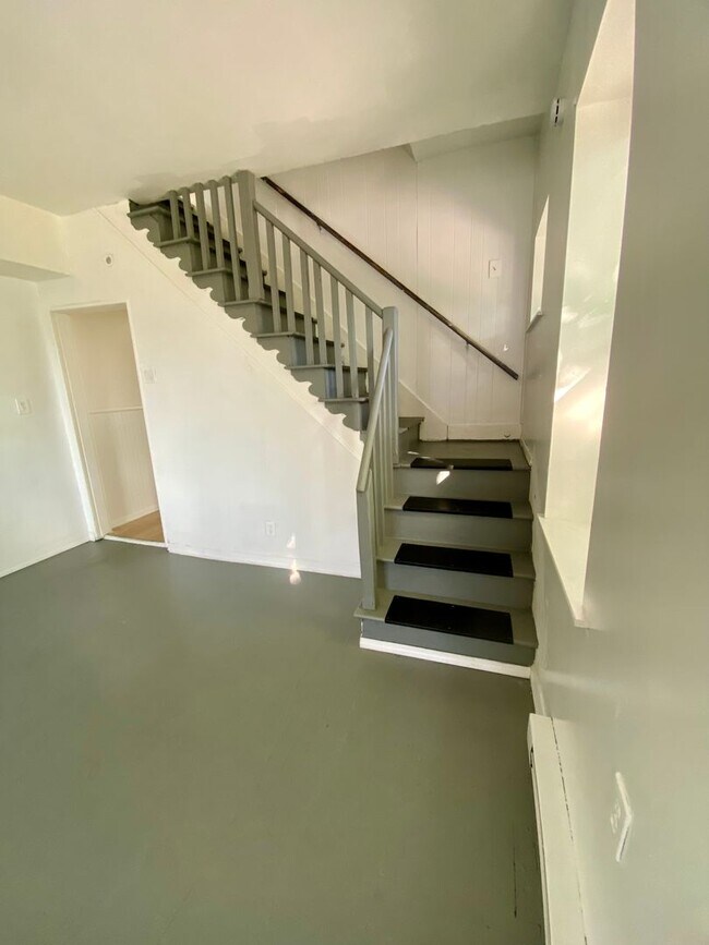 Building Photo - 80-82 Graham Avenue