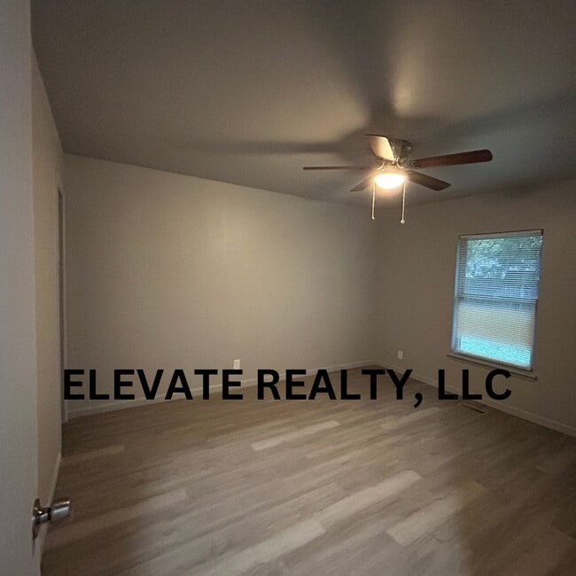 Building Photo - 6008 S Madison Pl