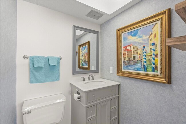 Building Photo - 708 S Tamiami Trl