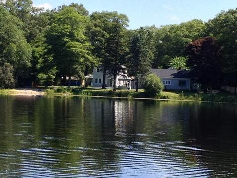 Building Photo - 17 Elderberry Dr