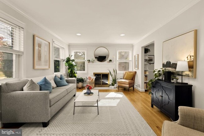 Building Photo - 11612 Galt Ave