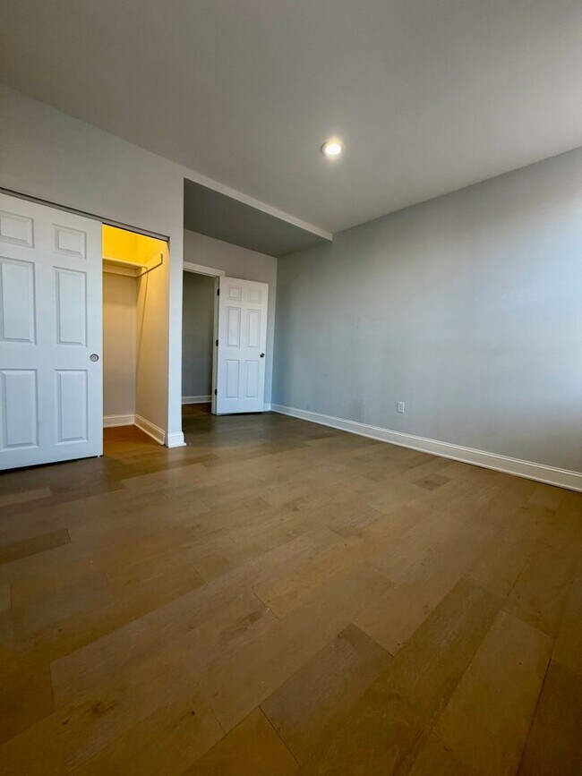 Building Photo - 1247 Snyder Ave