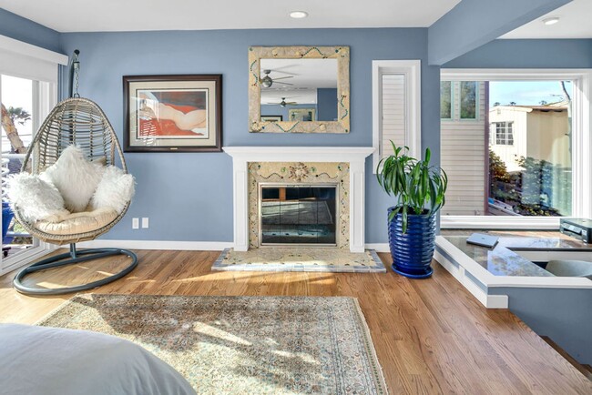 Building Photo - Gorgeous ocean view home at Windansea Beach!