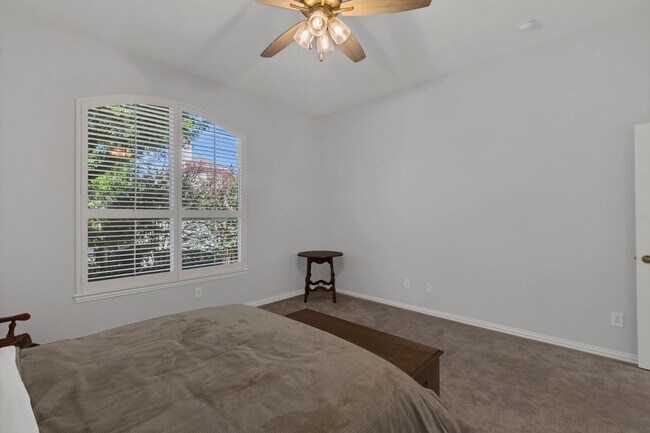 Building Photo - Herritage Ranch Gem
