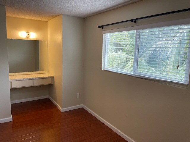 Counter and Window in Master Bedroom - 16522 Hillview Cir