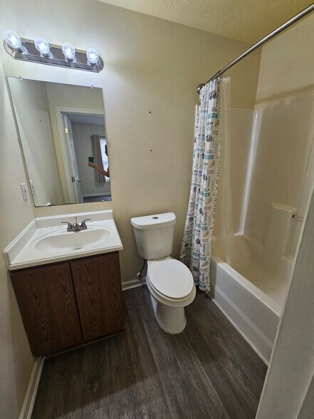 Building Photo - 834 Southern Charm Dr
