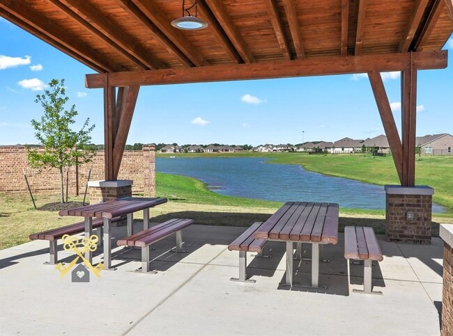 Building Photo - 2125 Sand Ridge Dr