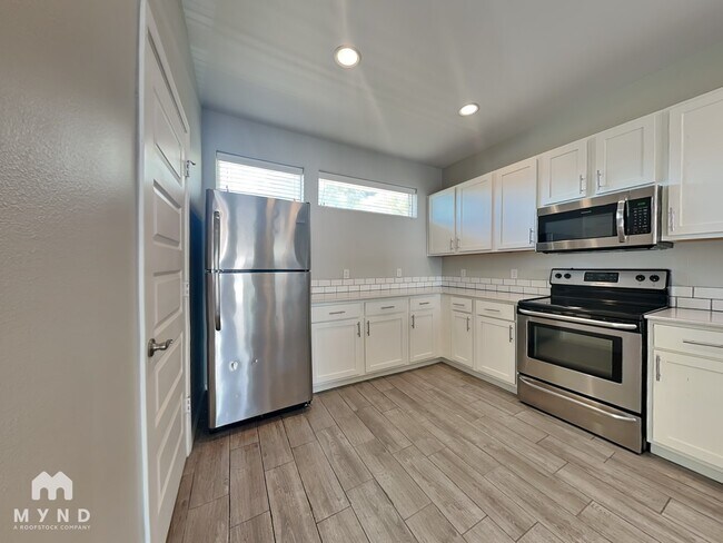 Building Photo - 1746 N Reno Dr