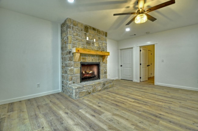 Building Photo - 64 Walnut Dr