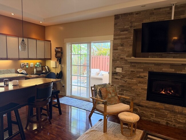 Building Photo - Piiholo Country Home