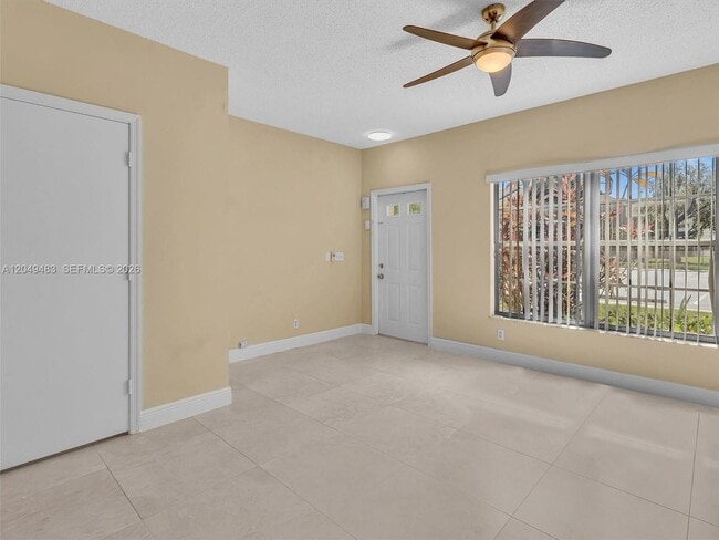 Building Photo - 60 Key W Ct