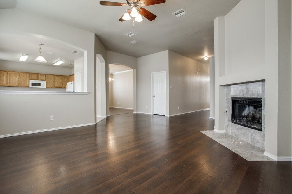 Building Photo - 2713 Meadowview Dr