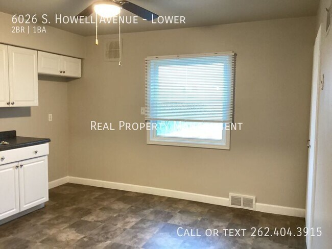 Building Photo - 6026 S Howell Ave