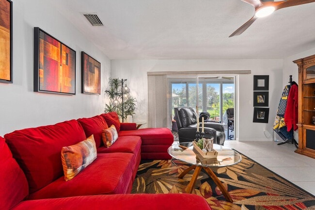 Building Photo - 2186 SE Wild Meadow Cir