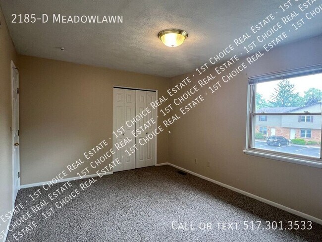 Building Photo - 2185-D Meadowlawn-