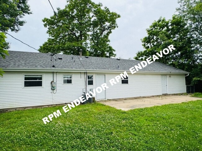 Building Photo - 3-Bedroom Home in Fort Zumwalt School Dist...