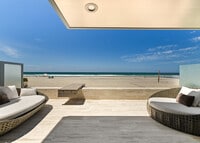 Building Photo - 2606 Ocean Front