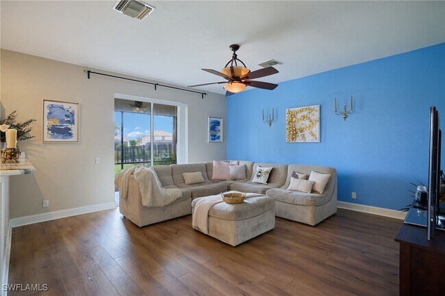 Building Photo - 2059 Willow Branch Dr