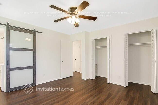 Building Photo - 232 Sandlewood Dr