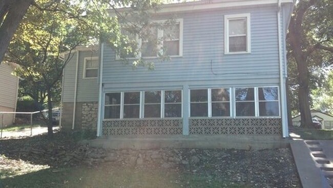 Building Photo - 11318 E Park St