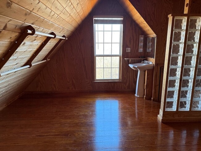 Building Photo - 523 Sundown Dr