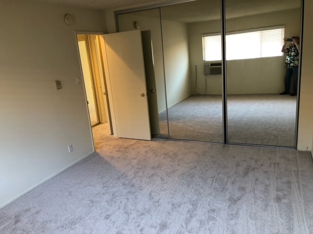 Unit #4 - Encino Apartments