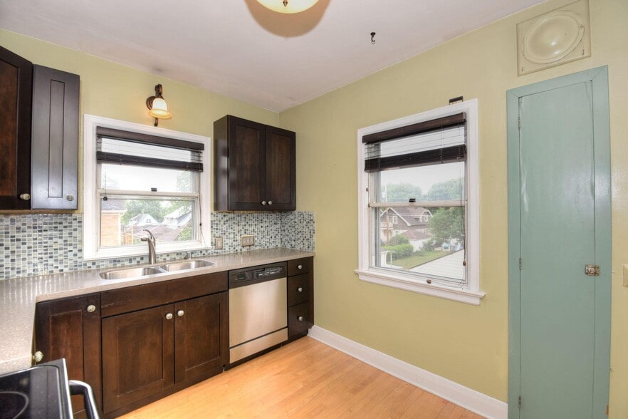 Building Photo - 2537 N 65th St