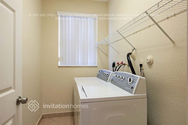 Building Photo - 14284 SW 159th Pl