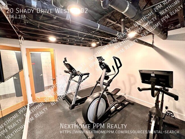 Building Photo - 20 Shady Dr W