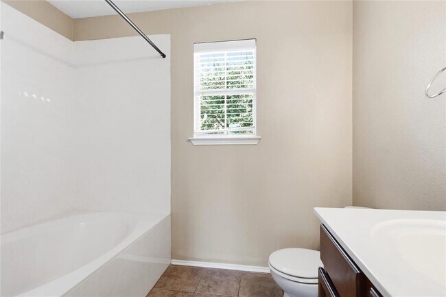 Building Photo - 11525 Autumn Ash Dr