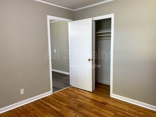 Building Photo - 940 Green Ridge Ct