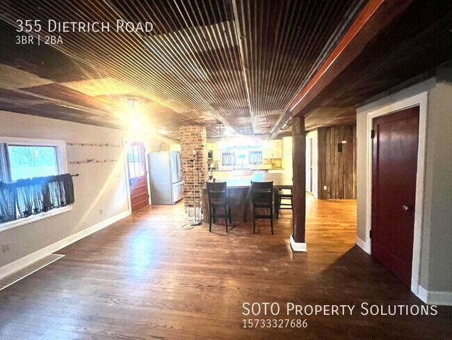 Building Photo - 355 Dietrich Rd