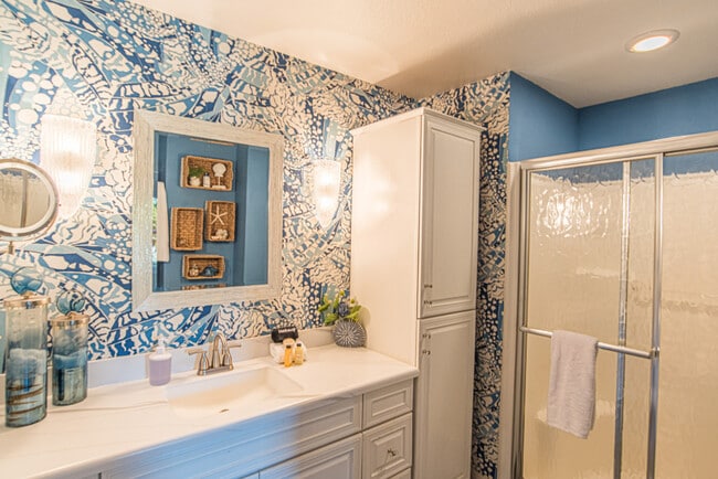 Building Photo - 2247 S Waterman Dr