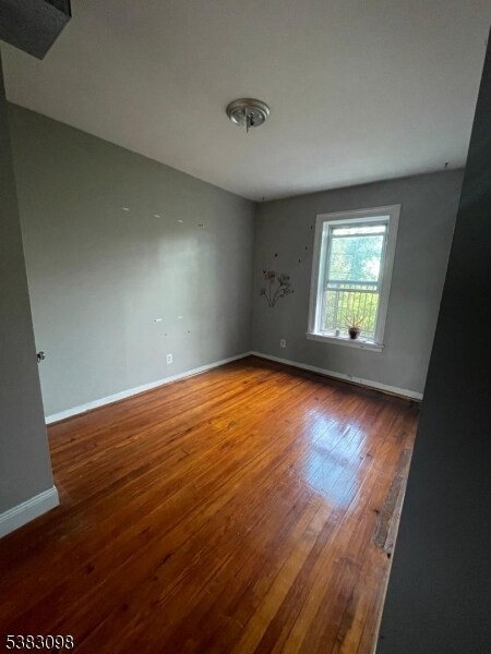 Building Photo - 302 Princeton Ave