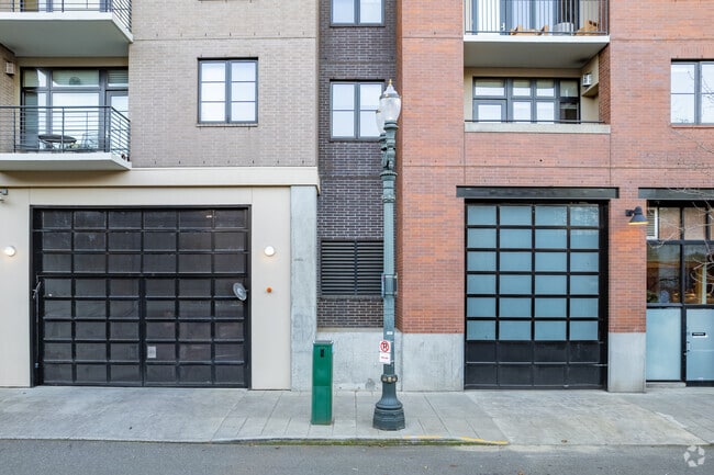 Building Photo - Tanner Place