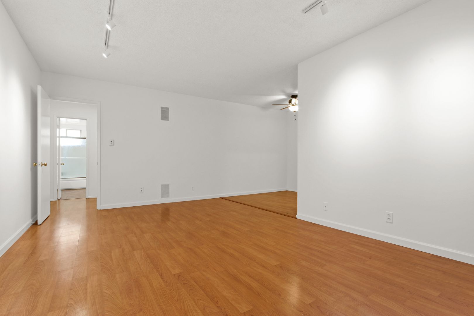 Building Photo - 1047 2nd St