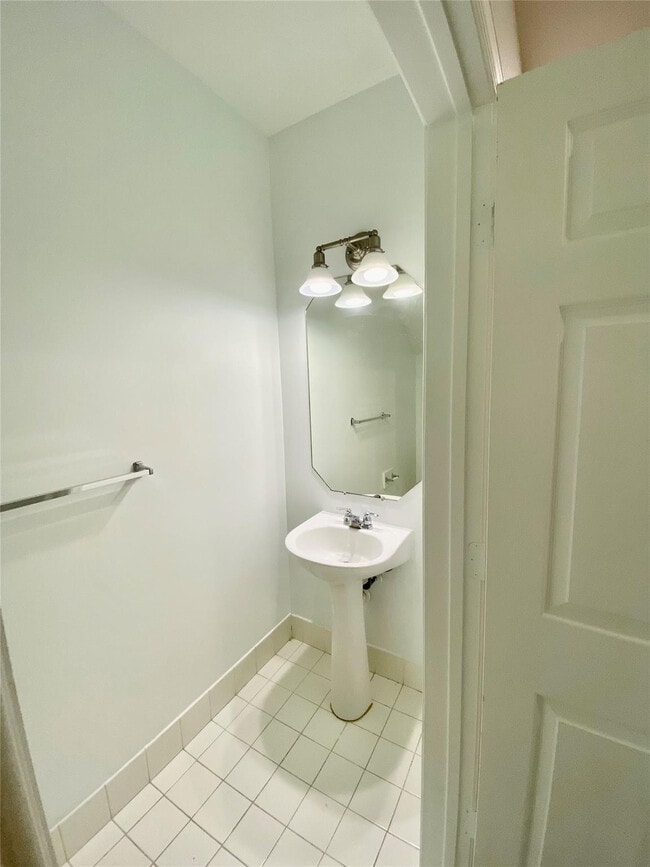 Building Photo - 8720 Cypress Walk Ct