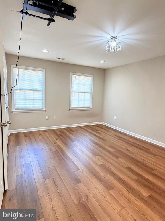 Building Photo - 33 Christopher Way