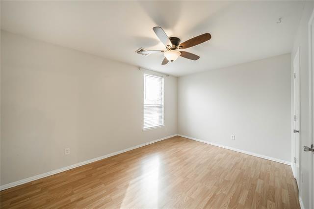 Building Photo - 2211 Lilac Cir