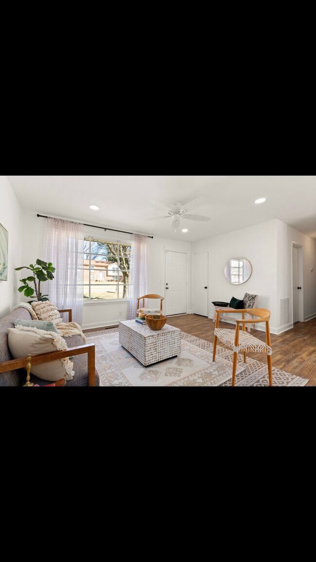 Building Photo - 5017 McLendon Dr