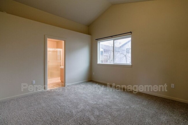 Building Photo - 4014 NE 89th Way