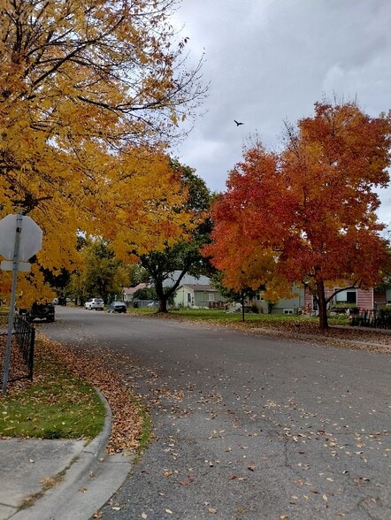 Building Photo - 1949 S 9th St W